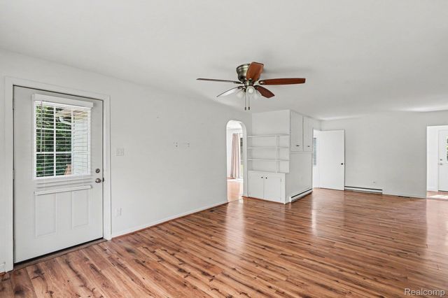 5380 Center Street, Village Of Clarkston, MI 48346