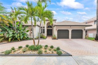 1522 NW 182nd Way, Pembroke Pines, FL 33029