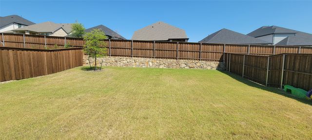 10508 Landry Bluff Lane, Fort Worth, TX 76126