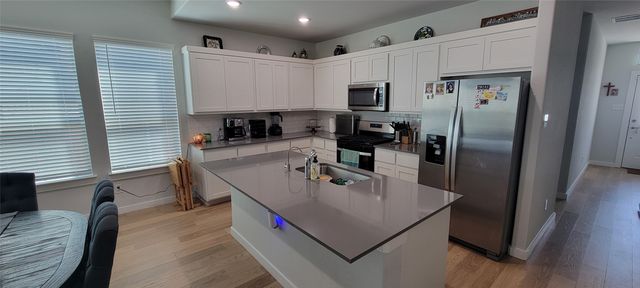10508 Landry Bluff Lane, Fort Worth, TX 76126