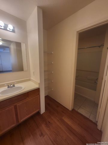 9019 Maverick Draw, San Antonio, TX 78250
