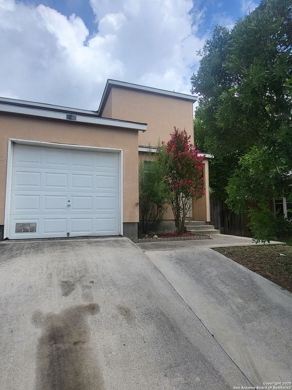 9019 Maverick Draw, San Antonio, TX 78250