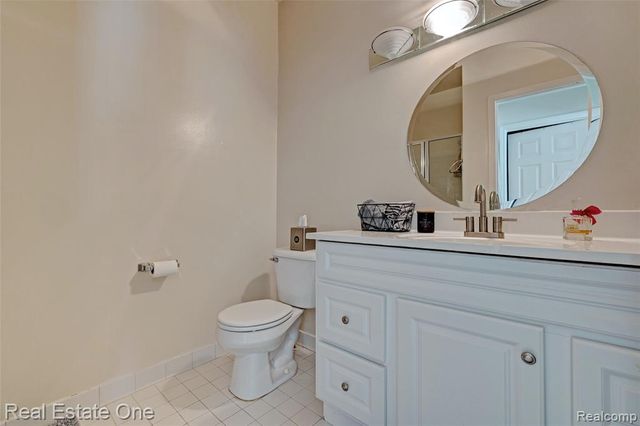 6923 Tangle Wood, Waterford, MI 48327