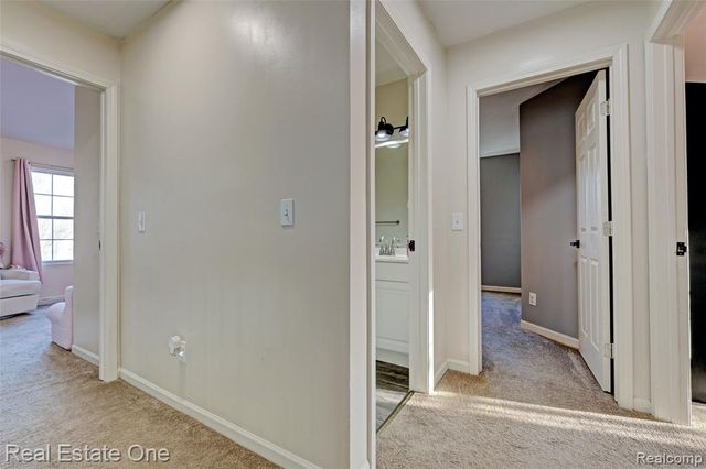 6923 Tangle Wood, Waterford, MI 48327