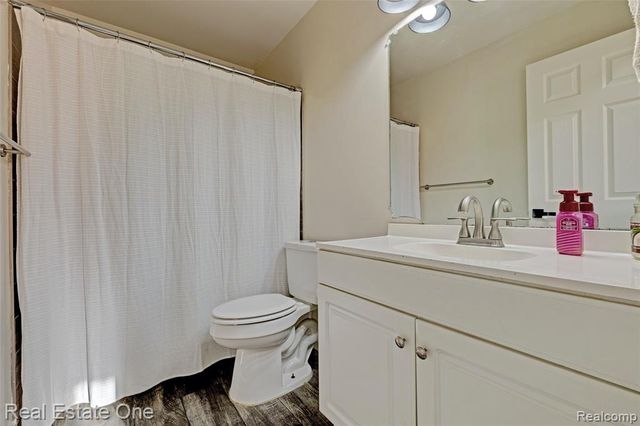 6923 Tangle Wood, Waterford, MI 48327