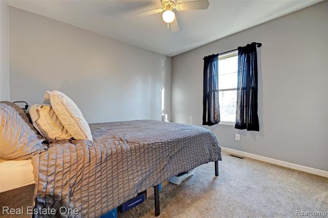 6923 Tangle Wood, Waterford, MI 48327