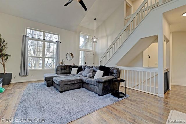 6923 Tangle Wood, Waterford, MI 48327