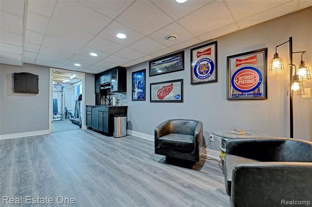 6923 Tangle Wood, Waterford, MI 48327