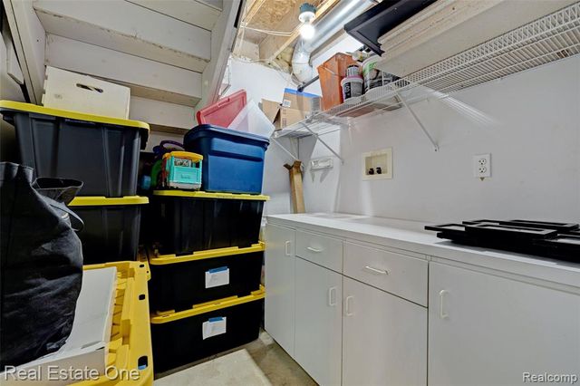 6923 Tangle Wood, Waterford, MI 48327