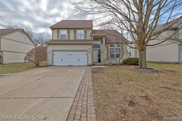 6923 Tangle Wood, Waterford, MI 48327