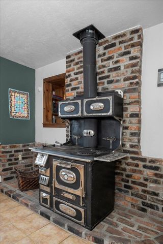 11006 E Boundary Rd, Elk, WA 99009