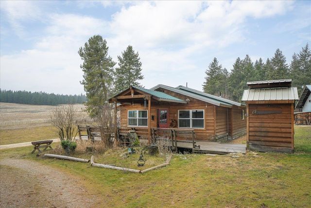 11006 E Boundary Rd, Elk, WA 99009