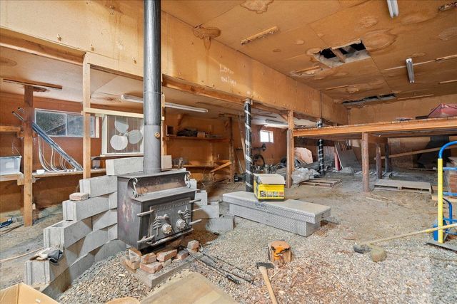 11006 E Boundary Rd, Elk, WA 99009