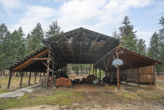 11006 E Boundary Rd, Elk, WA 99009