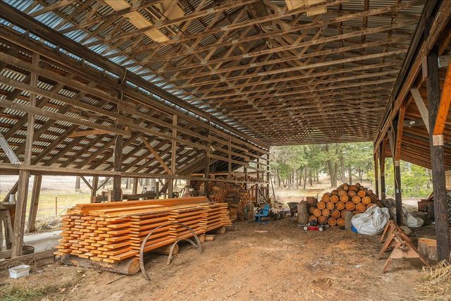 11006 E Boundary Rd, Elk, WA 99009