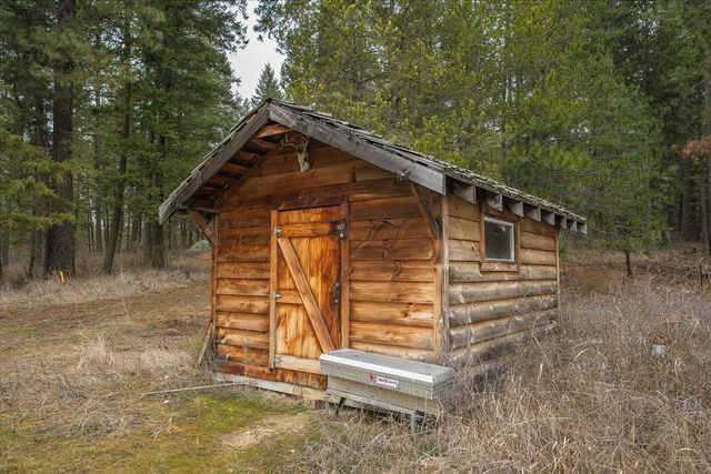 11006 E Boundary Rd, Elk, WA 99009