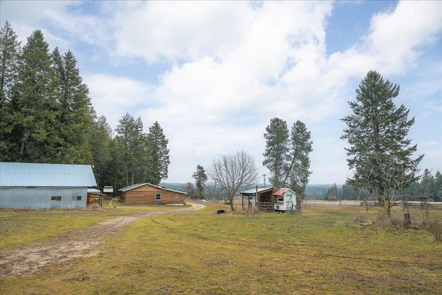 11006 E Boundary Rd, Elk, WA 99009