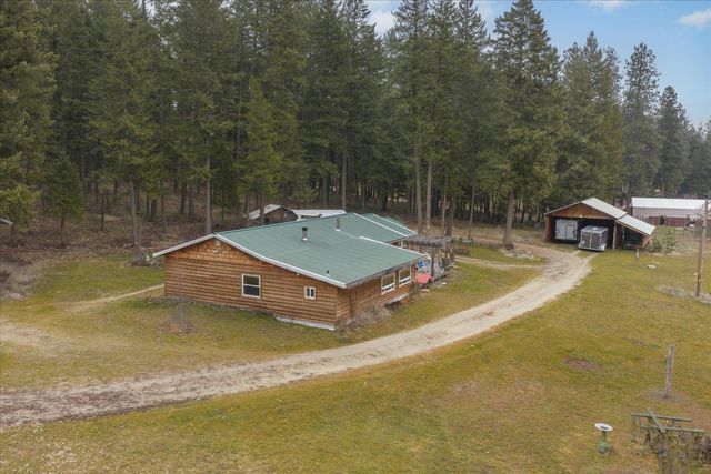 11006 E Boundary Rd, Elk, WA 99009