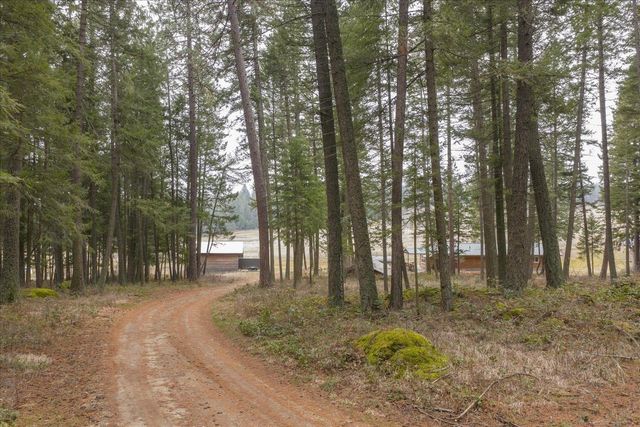 11006 E Boundary Rd, Elk, WA 99009