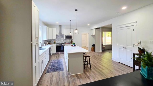 515 NOAHS LANDING DR, Bumpass, VA 23024