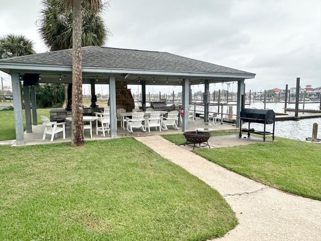 580 Pleasure Island Boulevard 219, Port Arthur, TX 77640