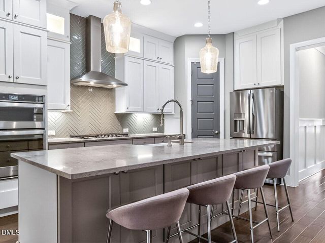 111 Glenpark Place, Cary, NC 27511