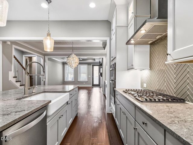 111 Glenpark Place, Cary, NC 27511