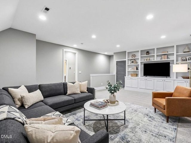 111 Glenpark Place, Cary, NC 27511