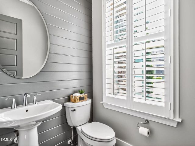 111 Glenpark Place, Cary, NC 27511