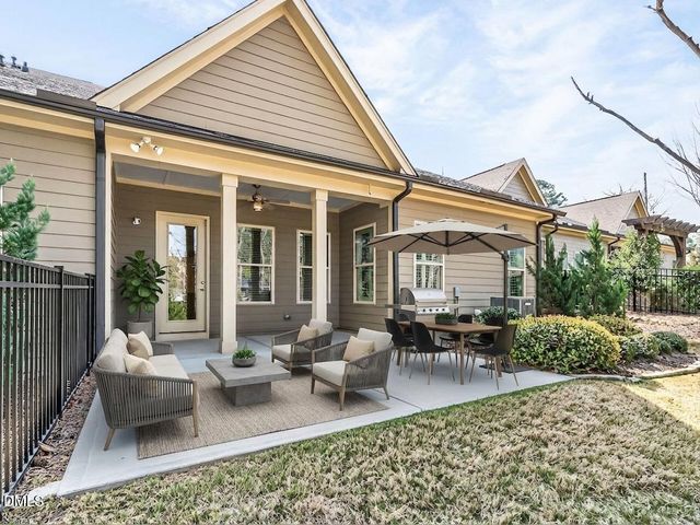 111 Glenpark Place, Cary, NC 27511