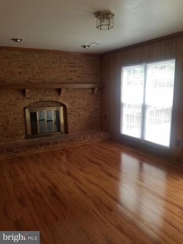 15873 MONTVIEW DR, Dumfries, VA 22025