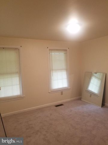 15873 MONTVIEW DR, Dumfries, VA 22025