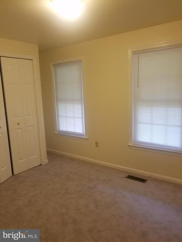 15873 MONTVIEW DR, Dumfries, VA 22025