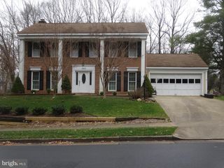 15873 MONTVIEW DR, Dumfries, VA 22025
