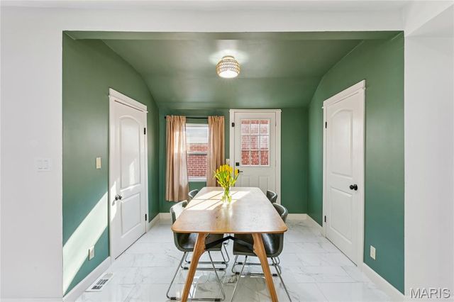 6932 Corbitt Avenue, University City, MO 63130