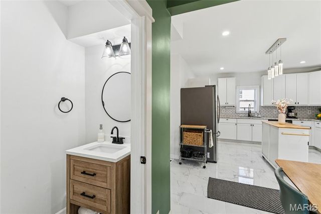 6932 Corbitt Avenue, University City, MO 63130