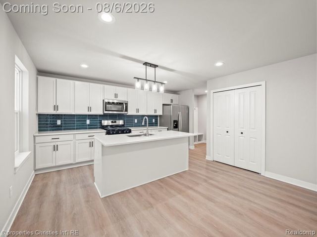 8830 Northern Avenue, Plymouth Charter Township, MI 48170