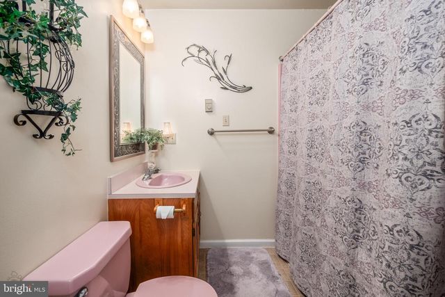 6 TINA LN, Mertztown, PA 19539