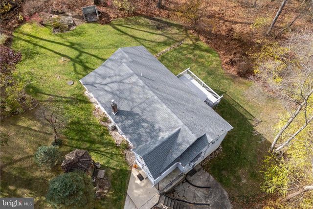 6 TINA LN, Mertztown, PA 19539