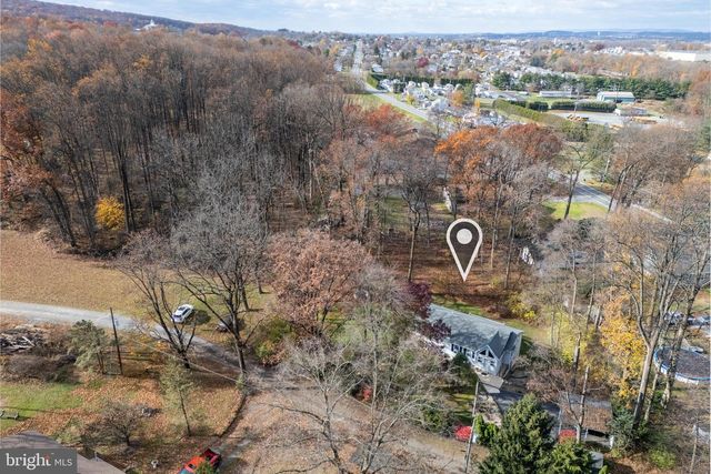 6 TINA LN, Mertztown, PA 19539