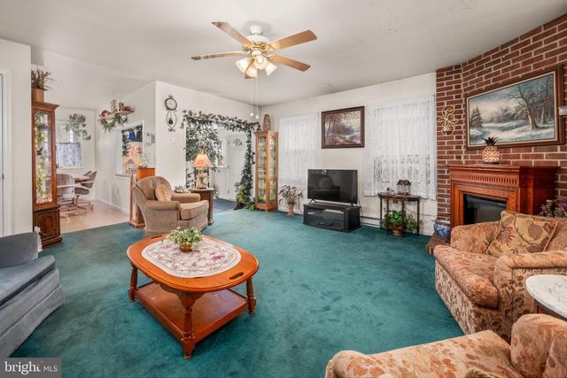 6 TINA LN, Mertztown, PA 19539