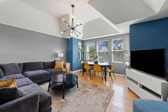 5054 N Troy Street 3, Chicago, IL 60625