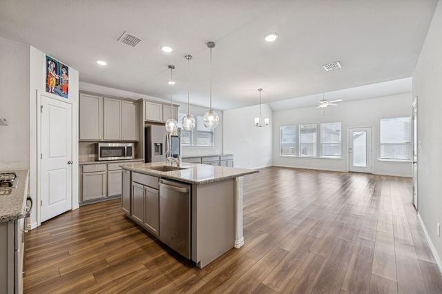 200 Kirwin Drive, Fort Worth, TX 76131