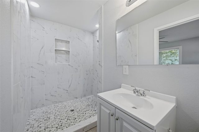 718 W Belden Street, Sherman, TX 75092