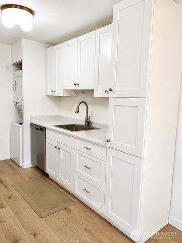 1544 NW 53rd Street, Seattle, WA 98107