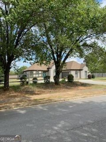 100 Wyckliffe Drive, Locust Grove, GA 30248