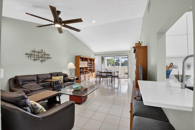 15235 Lakes Of Delray Boulevard 320, Delray Beach, FL 33484