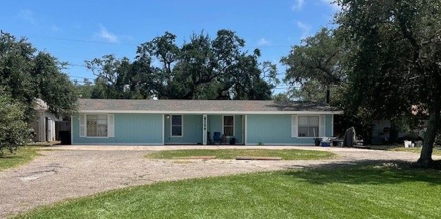 4042 Loop 1781, Rockport, TX 78382