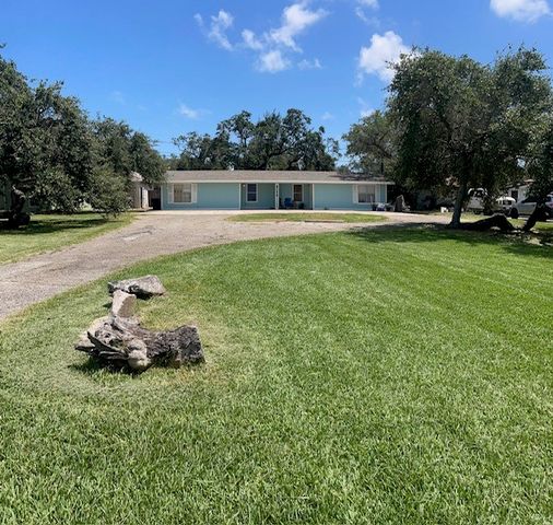 4042 Loop 1781, Rockport, TX 78382