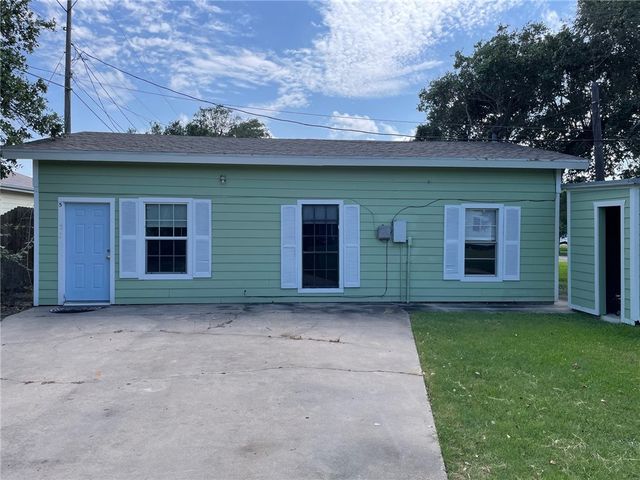 4042 Loop 1781, Rockport, TX 78382
